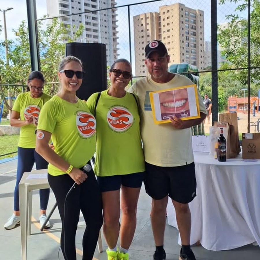 Equipe na Caminhada Solidária Doando Vidas